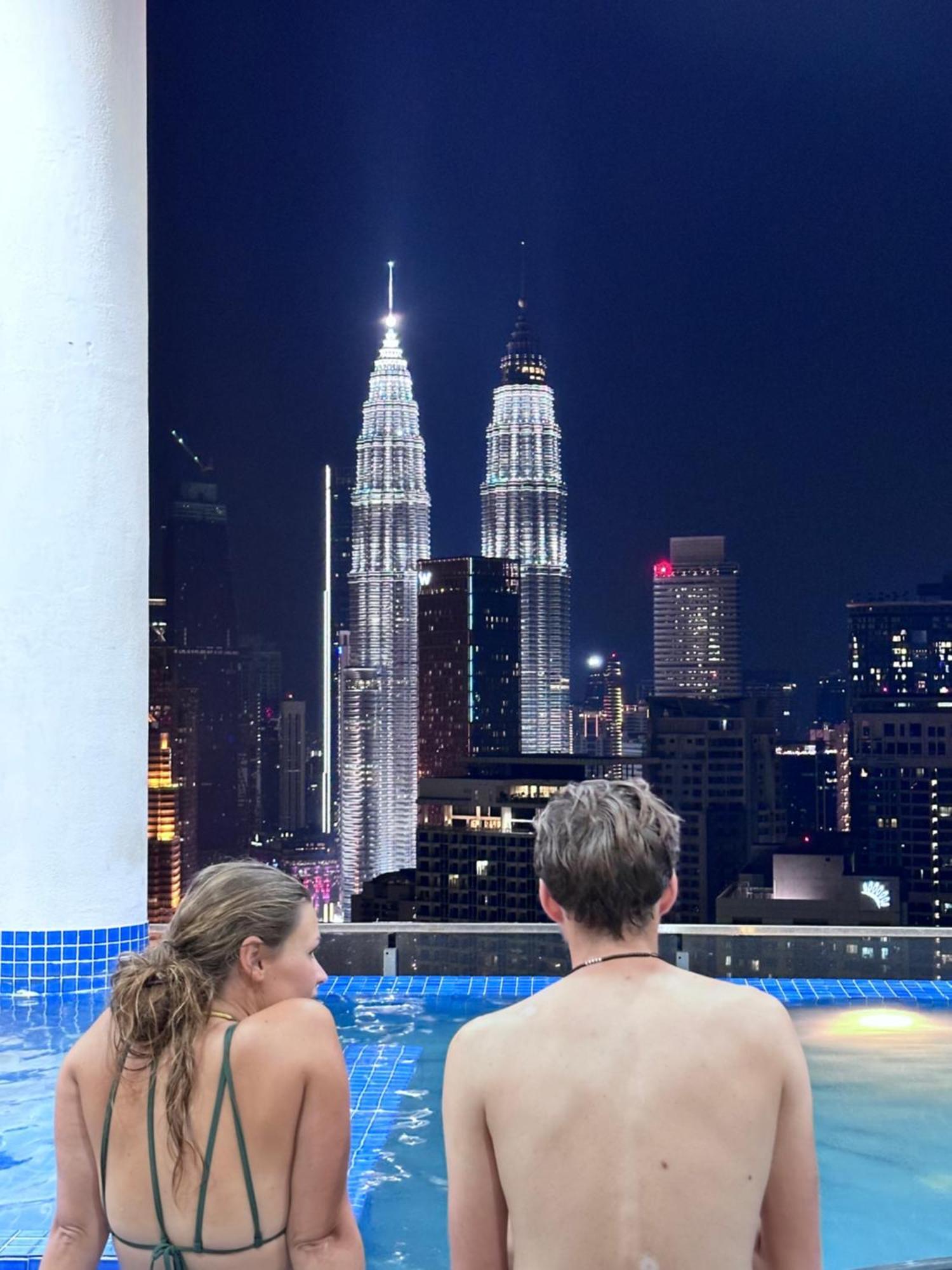 The Luxe Infinitum Klcc By Sahara Appartement Kuala Lumpur Buitenkant foto
