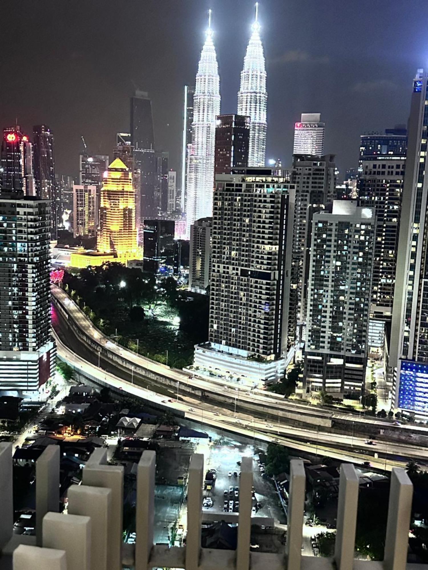 The Luxe Infinitum Klcc By Sahara Appartement Kuala Lumpur Buitenkant foto